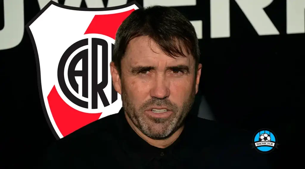 Eduardo Coudet durante partido de River Plate